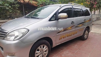 Toyota Innova 7 chỗ Số sàn Bạc