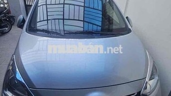 Hyundai i10 2017 Tự động Bạc