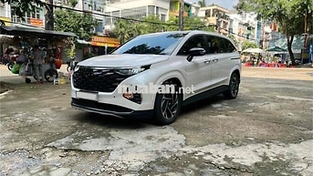 Hyundai Custin Cao cấp 2024 Trắng xe gia đình