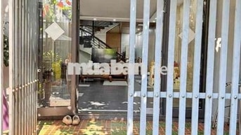 Cho thuê nhà nguyên căn 4 tầng hẻm ô tô Điện Biên Phủ