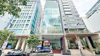 văn phòng 250m2 lầu 3 sàn trước Toà nhà Q.1