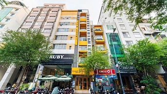 Bán nhà mặt tiền Nguyễn Thượng Hiền Phường Bàn Cờ Q3 dt: 30m 3 tầng 