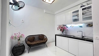 Nhà nguyên căn Đ.Cô Giang, Phú Nhuận, 2PN, Full NT giá thuê 14 tr/th