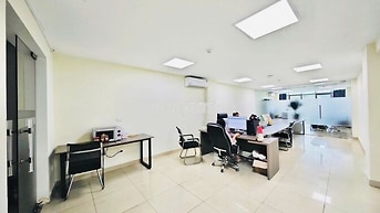 Cho thuê văn phòng Văn Cao 160m2 mới đẹp vuông đét 28tr 