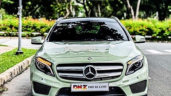 Mercedes GLA 250 4MATIC 2015 -5500miles