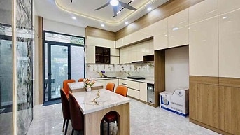 NHÀ FULL NỘI THẤT CAO CẤP (SÂN XE HƠI)  4PN GIÁ 10 TRIỆU