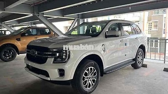 Ford Everest Ambiente 2025 Trắng