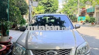 Ford Escape 2012 Vàng cát 5 chỗ