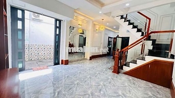 Nhà 3 phòng ngủ  gần chợ ở Bình Đông P14 Q8 