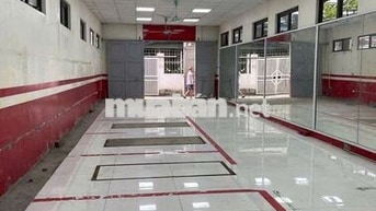 Cho thuê mặt bằng Cổ Linh, Long Biên - 110m. Giá 8tr