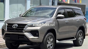 Toyota Fortuner 2022 2.4L 1 cầu Tự động Xám