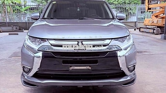 Mitsubishi Outlander 2.0L Premium 2018 Xám