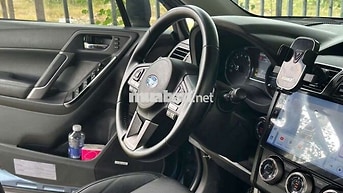 Subaru Forester Xanh 5 chỗ