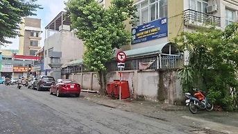 Khu Hoàng Việt - khách sạn Đệ Nhất Tân Bình  5,2 x 28m kết cấu 5 tầng