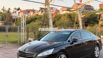 Peugeot 508 Đen 5 chỗ
