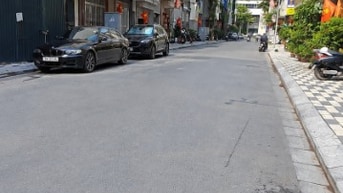 Nhà Nguyên Căn Sát Mặt Hồ Tây - 45m2 x 5 Tầng - Vỉa Hè, Ô Tô Tránh.