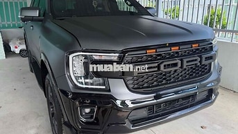 Ford Everest Titanium 2025 Đen 17.000km