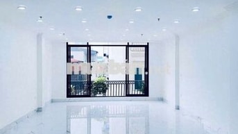 Cho thuê sàn VP Nguyên Hồng 70m2 giá 13tr/th, thông sàn, thang máy, bv