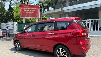 SUZUKI ERTIGA 7 CHỖ  XE GIA ĐÌNH  BIỂN SÀI GÒN  GIÁ 357 TL