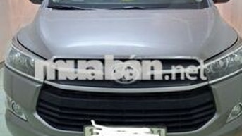 Toyota Innova 2.0E 2018 Đồng