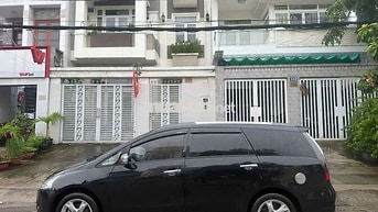 Mitsubishi Grandis 7 chỗ Tự động Đen