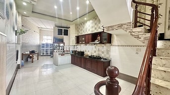 Nhà 2 Lầu 3PN Mặt Tiền Gần Vincom Hùng Vương chỉ 8 triệu