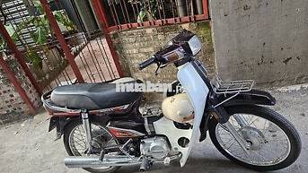 Honda Dream Thái, đời cuối cùng, đăng ký 2004.