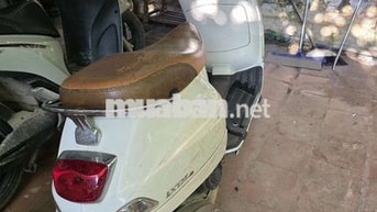 Piaggio Vespa LX 125 Trắng