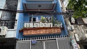 40 m² (Ngang 4m x Dài 10m), 1 trệt 2 lầu,  3 pn, 3 wc. Nhà phố hẻm xe