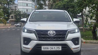 FORTUNER 2.4G SX 2024 TỰ ĐỘNG DẦU 67000KM