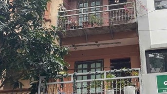 Cho thuê nhà riêng gần phố Trung Kính