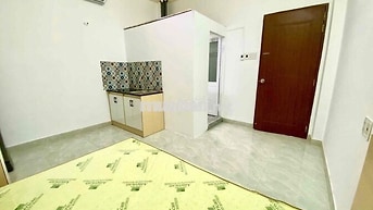 TRỐNG SẲN STUDIO FULL NT CỬA SỔ TRỜI NGAY NƠ TRANG LONG