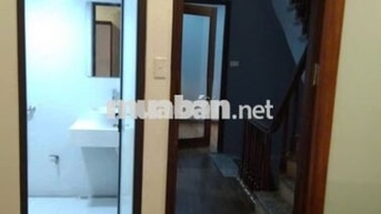 Cho thuê nhà Đào Tấn 42m² x 4 tầng, lô góc 3 mặt thoáng, giá 17 triệu