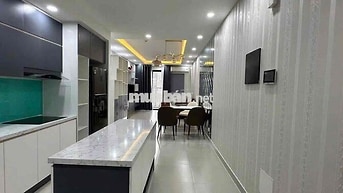Căn hộ 2PN 2WC có ban công riêng PN, nội thất cao cấp, xịn xò