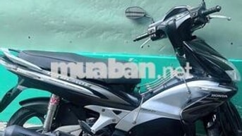 Honda Air Blade 110 Fi . 9 chủ ký giấy