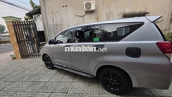 Toyota Innova 2019 Bạc 7 chỗ
