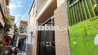 2 Tầng Bùi Minh Trực , Ngan 10m, Cách Mặt Tiền 30m Sổ Hồng Riêng