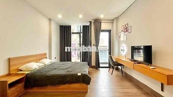 FOR RENT - STUDIO BAN CÔNG RỘNG 40M2
