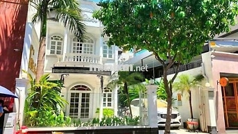 BIỆT THỰ GẦN 500M2 CHO THUÊ MẶT TIỀN PHƯỜNG ĐAKAO QUẬN 1 
