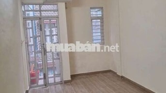 Cần pass lại phòng mặt tiền đường lê văn linh