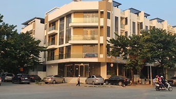 Biệt thự lô góc ngã tư 127,5m2, 2 mặt tiền 3 mặt thoáng, 4,5 tầng+hầm