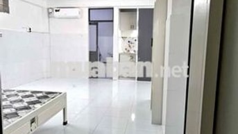PHÒNG TRỆT SIÊU RỘNG 30M² - Ở ĐƯỢC 5 NGƯỜI - CÓ NỘI THẤT MỚI - 5TR5