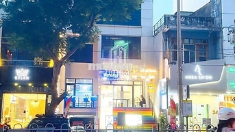 Mặt bằng mở cafe 36-38 Nguyễn Cư Trinh, Q1. Dt: 8x20m, Kc: trệt 1 lầu