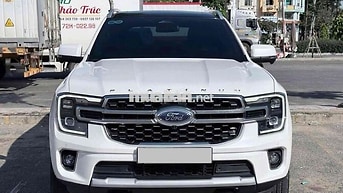 Cần bán Ford Everest Platinum 4x4 lứơt 2026