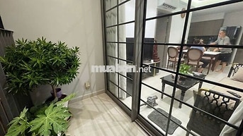 Căn hộ 2PN có bancon nội thất thiết kế; Trống sẵn. Chỉ 12 tr/tháng