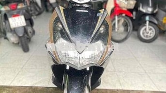 Honda Air Blade Đen vàng 2013
