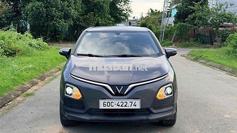 VF5 2024 đẹp keng lại là màu xám