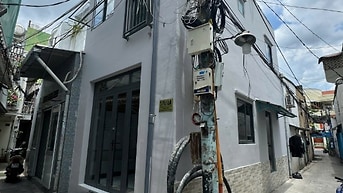 Nhà mới xây, vào ở ngay, cách mặt tiền đường 20m