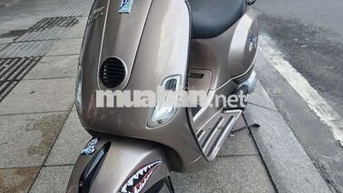 Piaggio Vespa 2012.ie.  Sài Gòn. máy êm. chạy bốc 