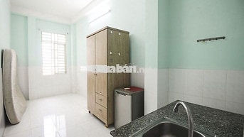 Phòng 2 cửa sổ thoáng , nhà sạch sẽ an ninh Cách Mạng Tháng 8 Quận 10